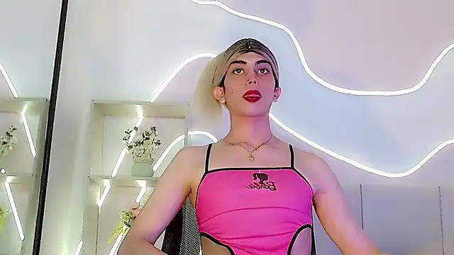 Daniela_Pink_ live cam on StripChat
