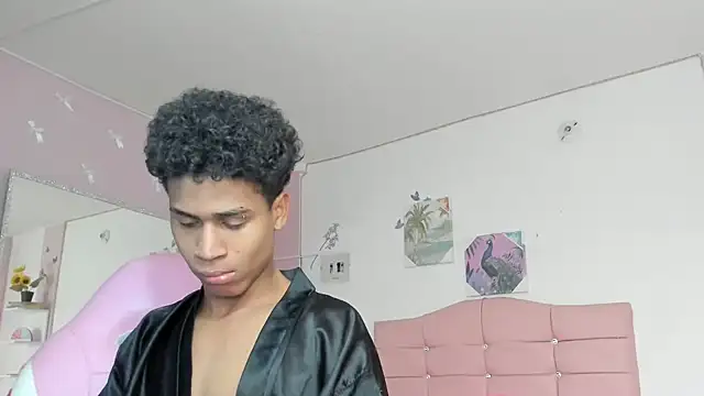 Santy_bigcock_01 live cam on StripChat