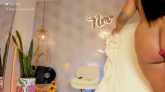 Nicolemorelli2 live cam preview