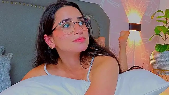 angelica_dymond
