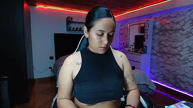Camila_IRoose live cam on StripChat