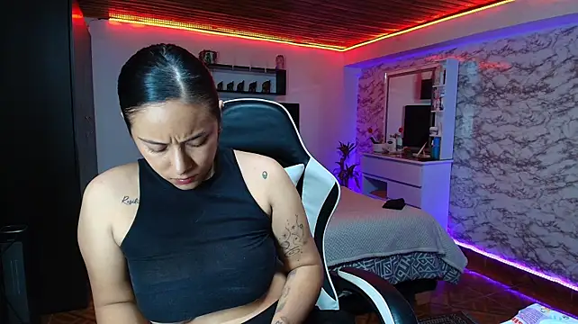Camila_IRoose live cam on StripChat