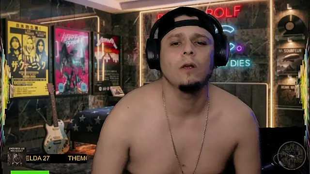 chino_roz live cam on StripChat