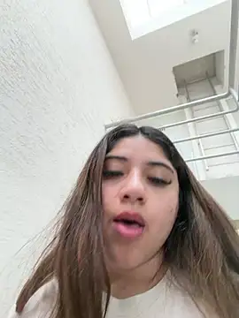 monica17's live room