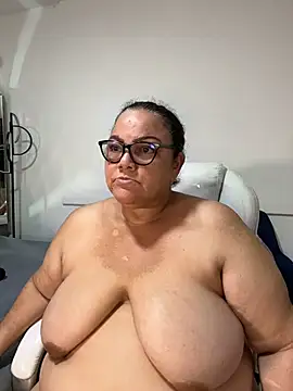mommy_cute live cam preview