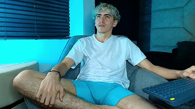 Tyler_Mcrey live sex cam