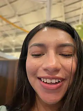 CocoaGigiMuse live cam on StripChat