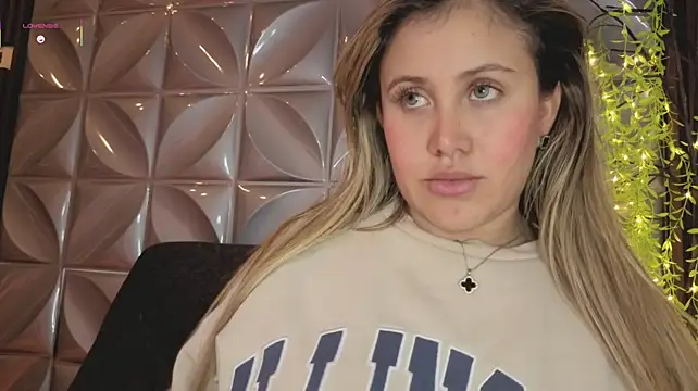 eleecttraa_12 live cam preview