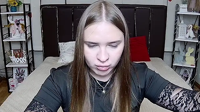 LauraHlot