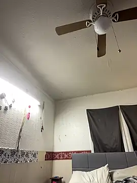 AlecurClit live cam preview