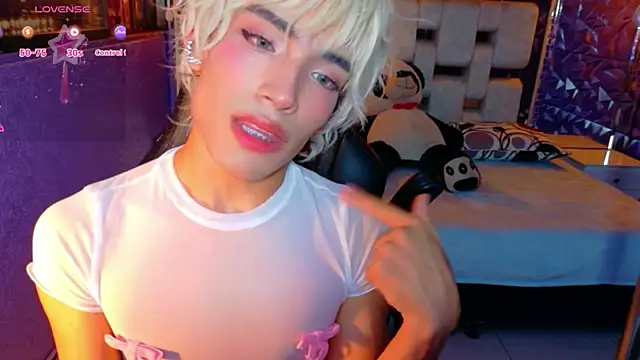 isaac_nova live cam on StripChat