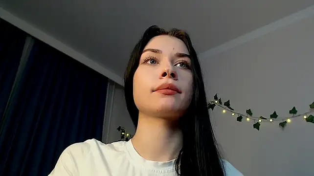 Tina_Charm