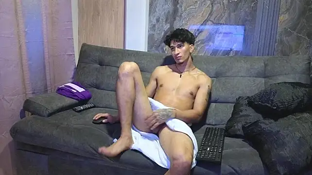 Zayn_Moretti live cam on StripChat