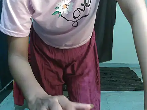 ur_sassypriya webcam