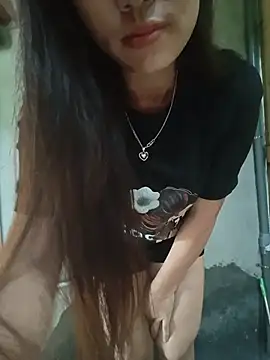 Thitay001 live cam on StripChat
