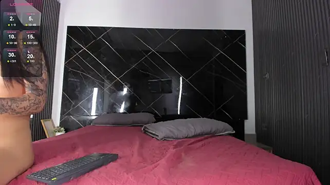 zoel-amber1 live cam on StripChat