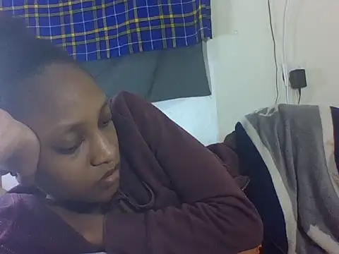 yummyqueenk live cam on StripChat