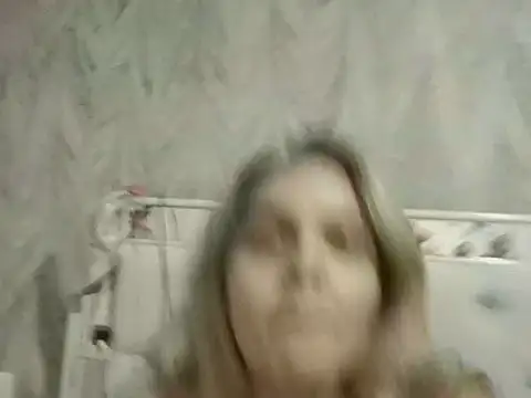 Minarouge12 live cam on StripChat