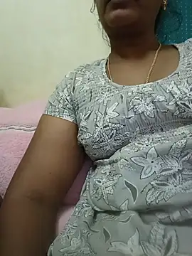 saro_tamilgirl live cam on StripChat