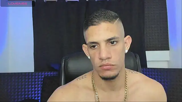 jhonnysnow17 live cam on StripChat