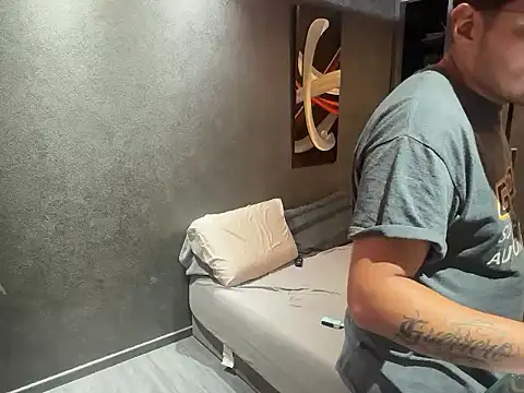 Bbydaddy_0 live sex cam