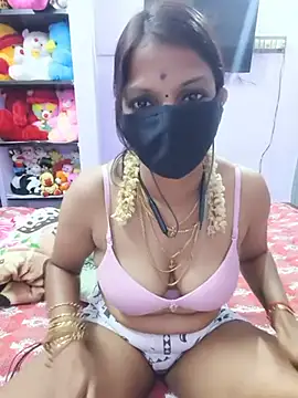 Tamil_Ishu live cam on StripChat
