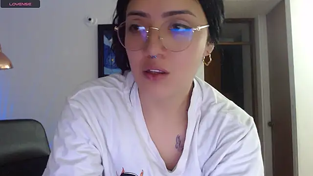 Suzanne_abbey live cam on StripChat