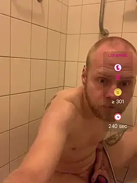 Bickboy95 live cam on StripChat
