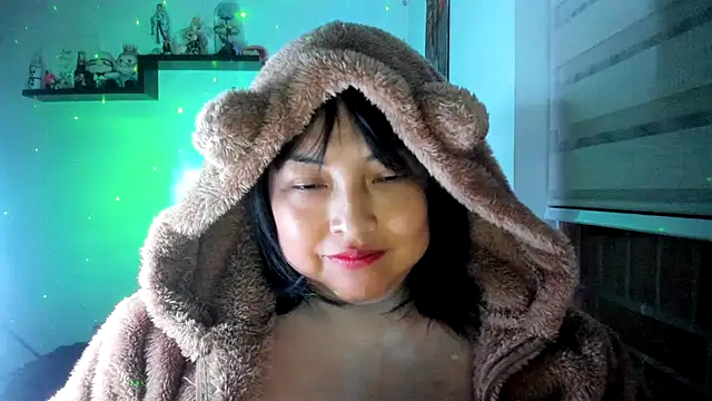 Shaddycute_ live cam on StripChat