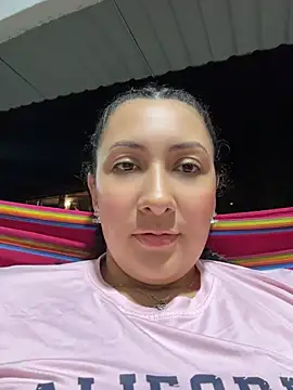 KittyObsession live cam on StripChat