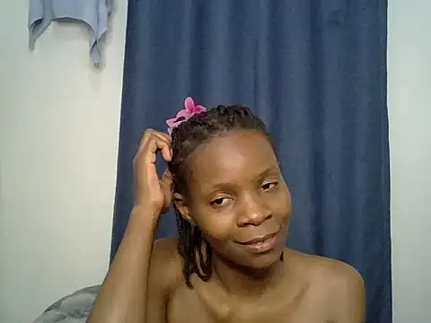 exoticglow live cam on StripChat