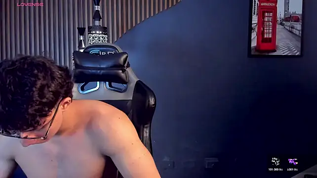Axxel_Muscle live cam on StripChat