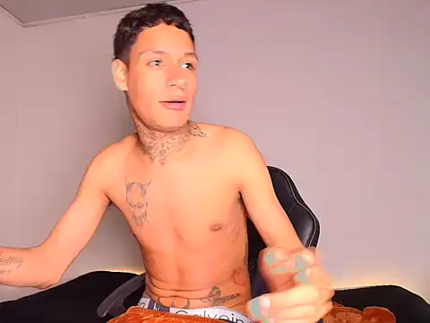 sebass-cadavid live cam on StripChat