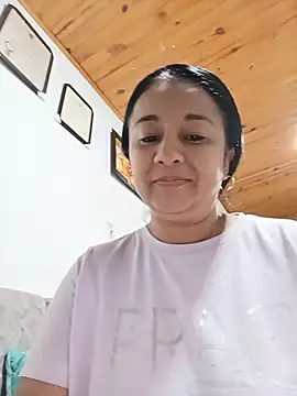 _Dr-Luna_1 live cam on StripChat