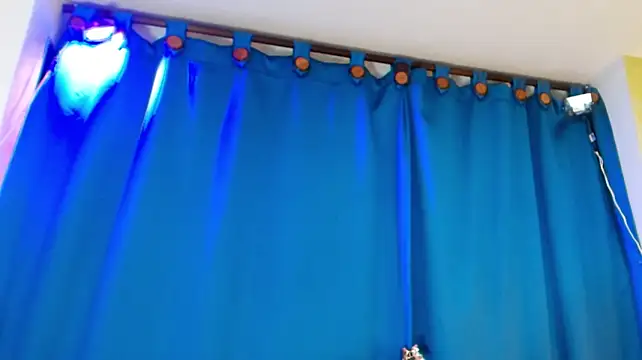 jade_brunnette