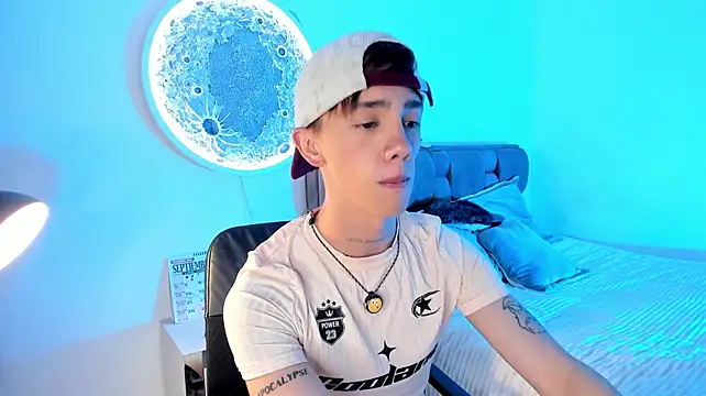 timothy_ros (M young) - show cock