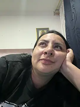 Abril_Luv live cam on StripChat