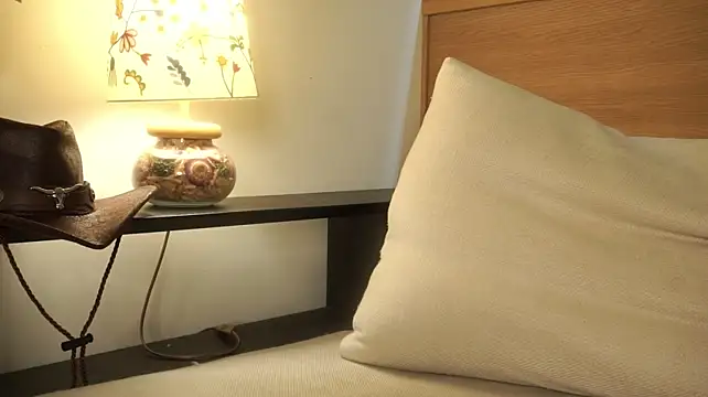 marlinvarian (F teen) - spank my ass hard until red