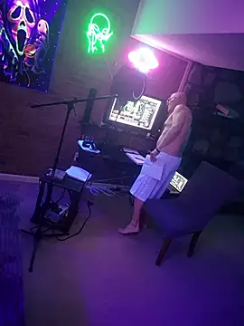chronic_vibez live cam on StripChat