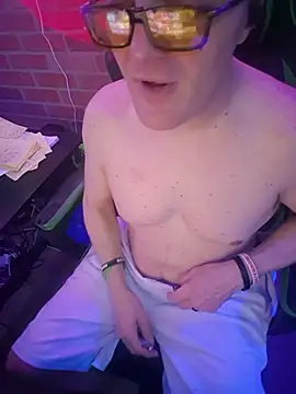 chronic_vibez (Ask my age) - #american #balds #big-cocks #cum-play #cumshot #daddies #hd #masturbation #muscular #orgasm #recordable-publics #short-hair #shower #small-audience #smoking #straight #white