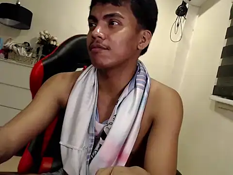 asianboyhunt live cam on StripChat