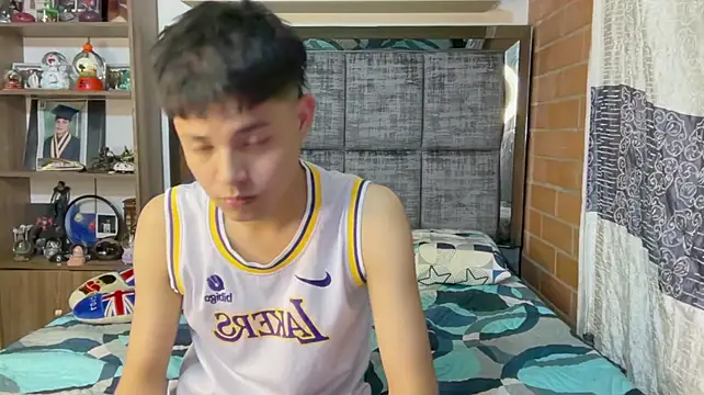 andy_belier23 (M young) - Lovense in my ass