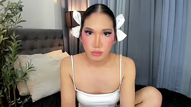 Hugecockasianprincess
