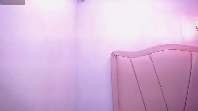 valentinaskinny1 live cam on StripChat