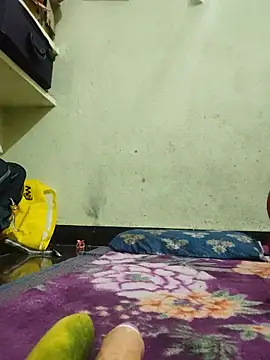 Bong_Puspa live cam on StripChat