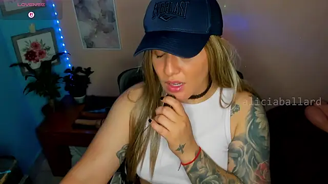 Aliciaballard_ live cam on StripChat