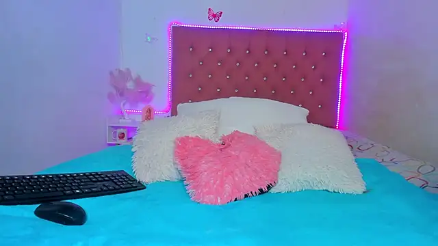 Celeste__sweetx live cam on StripChat