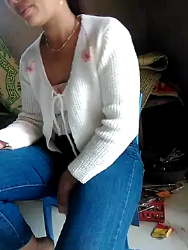 Coke2002 live cam on StripChat