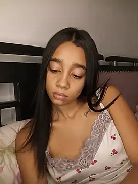 Zoe_Sweett18 live cam on StripChat