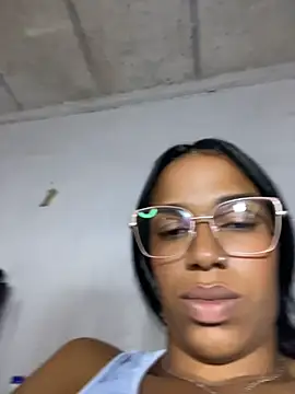 FlorSalvaje_ live cam on StripChat